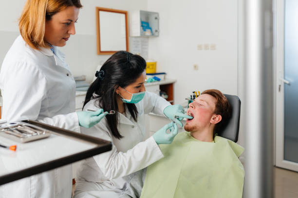 Best Pediatric Emergency Dentist in Seminole Manor, FL